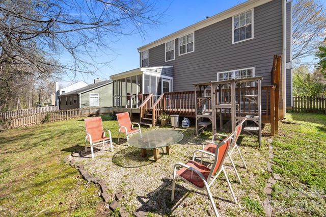 8701 Kirkley Glen Lane, Charlotte, NC 28215