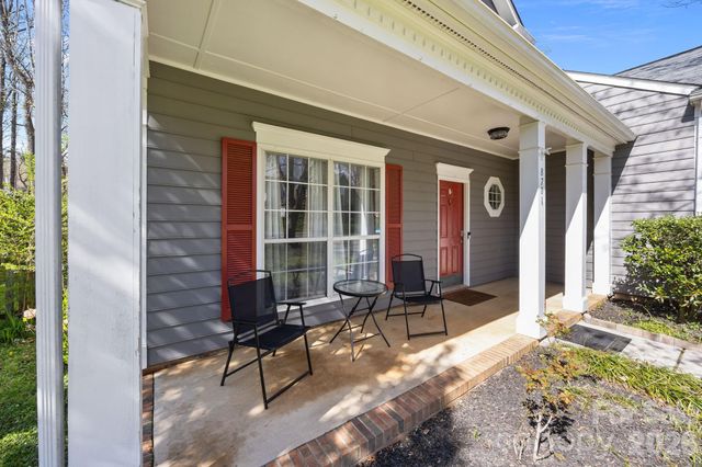 8701 Kirkley Glen Lane, Charlotte, NC 28215