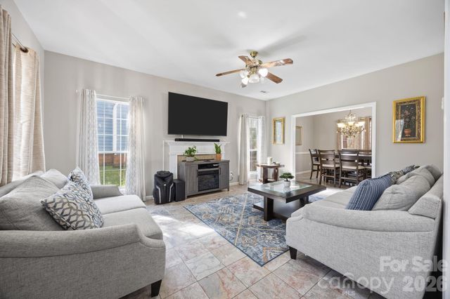 8701 Kirkley Glen Lane, Charlotte, NC 28215