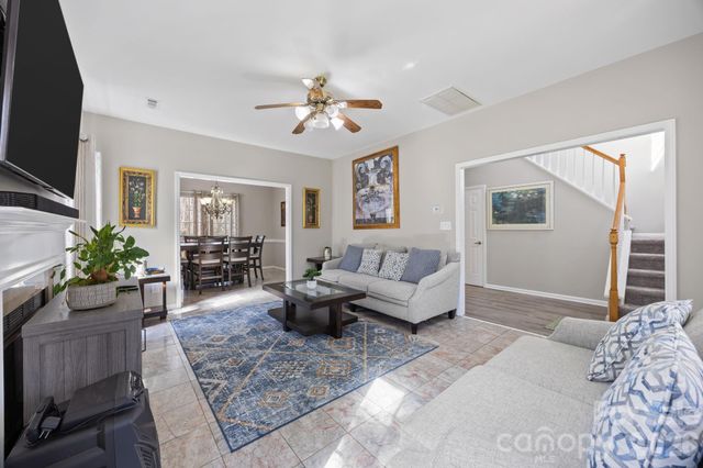 8701 Kirkley Glen Lane, Charlotte, NC 28215