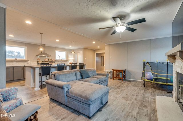 593 Summerville Road, Kingsport, TN 37663