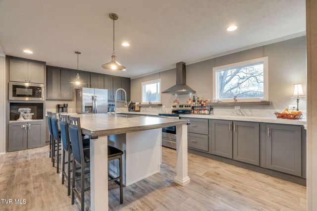 593 Summerville Road, Kingsport, TN 37663