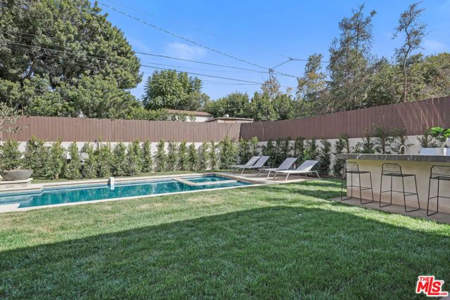318 S Medio Drive, Los Angeles, CA 90049