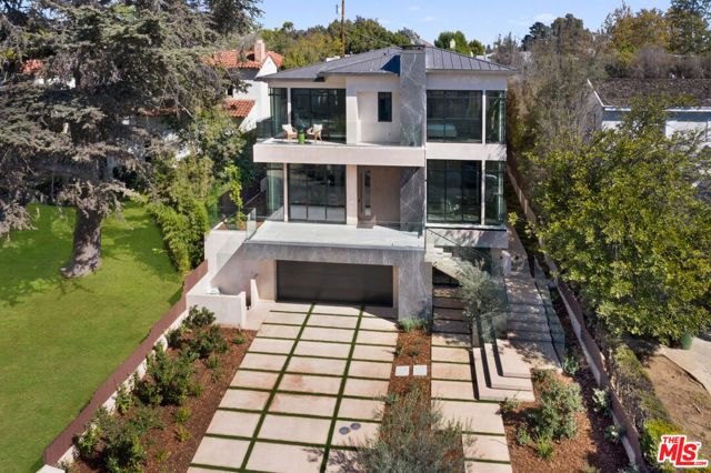 318 S Medio Drive, Los Angeles, CA 90049