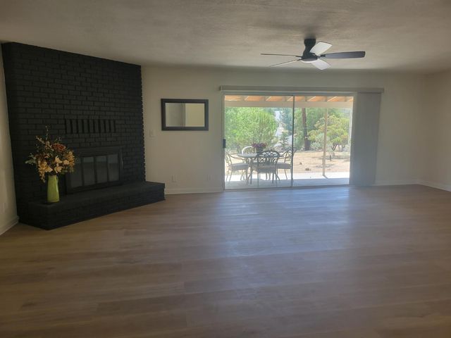 30685 Yosemite Springs Pkwy, Coarsegold, CA 93614