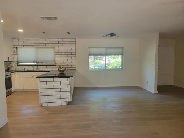 30685 Yosemite Springs Pkwy, Coarsegold, CA 93614