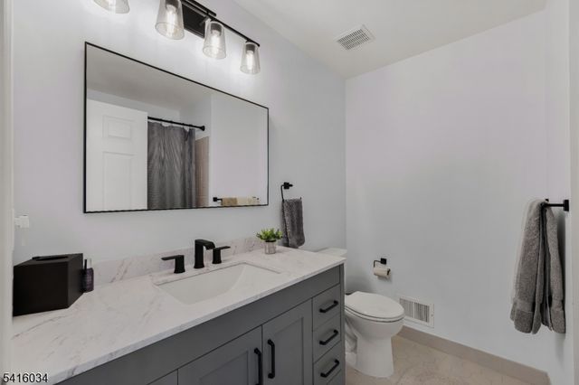 377 Hannah Way, Bridgewater Twp., NJ 08807