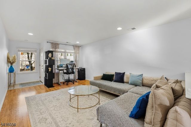 377 Hannah Way, Bridgewater Twp., NJ 08807