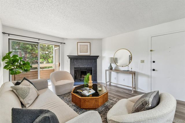 1075 S Elkhart Way 202, Aurora, CO 80012