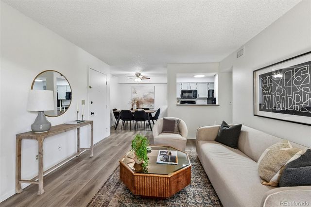 1075 S Elkhart Way 202, Aurora, CO 80012