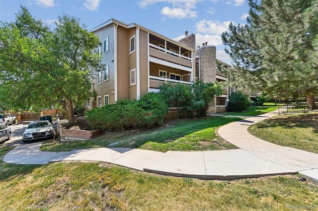 1075 S Elkhart Way 202, Aurora, CO 80012