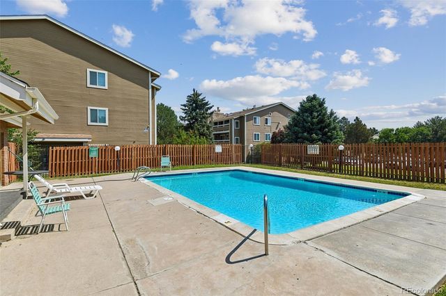 1075 S Elkhart Way 202, Aurora, CO 80012