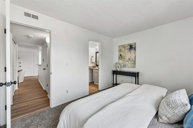 1075 S Elkhart Way 202, Aurora, CO 80012
