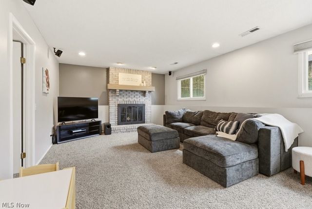 32430 N Roundhead Drive, Solon, OH 44139