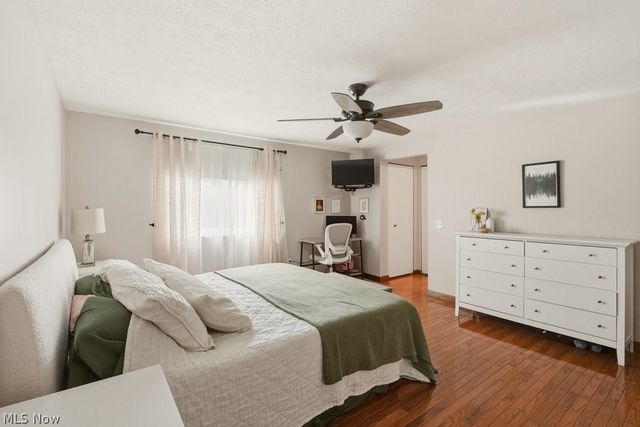 32430 N Roundhead Drive, Solon, OH 44139