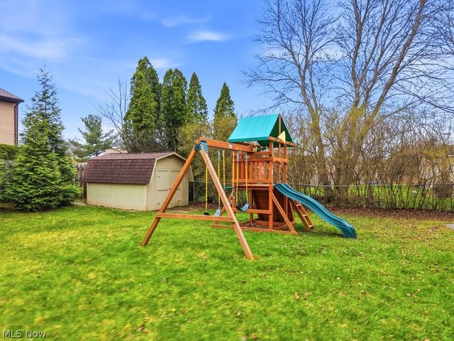 32430 N Roundhead Drive, Solon, OH 44139