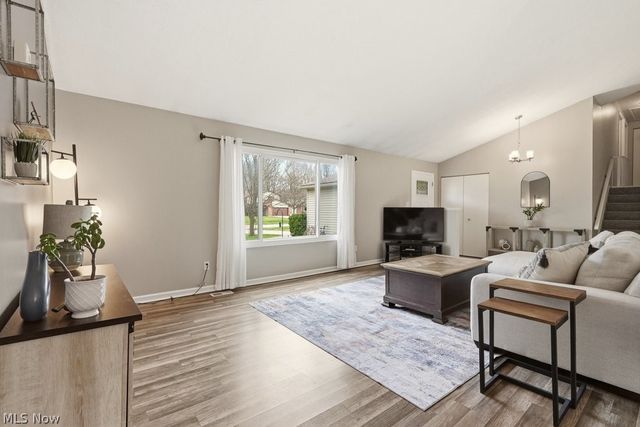 32430 N Roundhead Drive, Solon, OH 44139