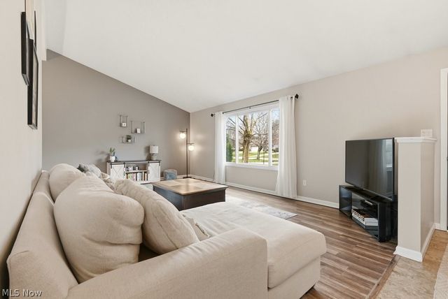 32430 N Roundhead Drive, Solon, OH 44139