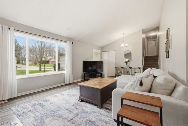 32430 N Roundhead Drive, Solon, OH 44139