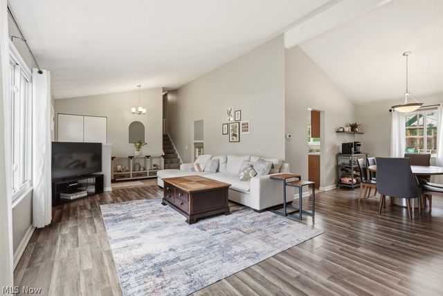 32430 N Roundhead Drive, Solon, OH 44139