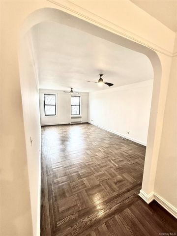 4720 42nd Street 5G, Sunnyside, NY 11104