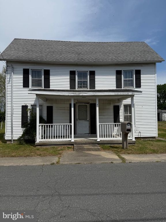 6 E 4TH ST, Blades, DE 19973