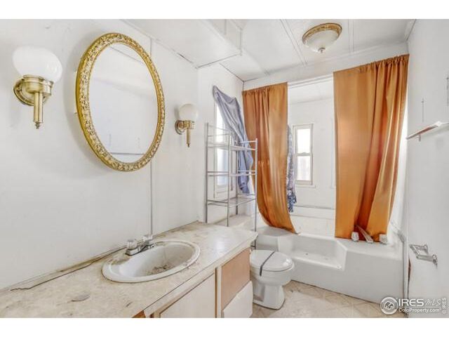 1215 Macintyre Ct, Dacono, CO 80514