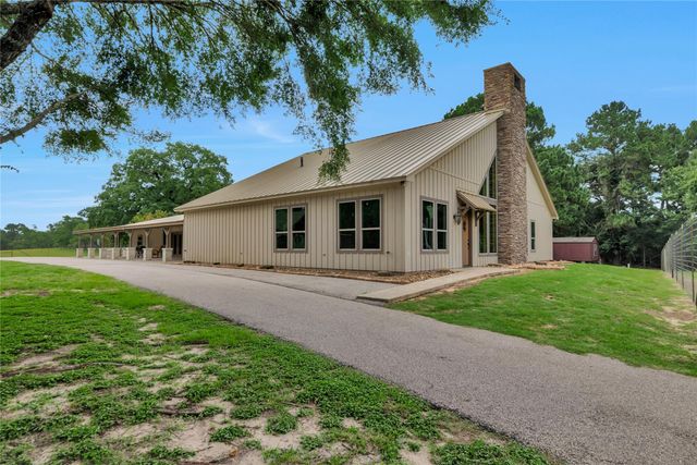 15184 Fm 2620, Bedias, TX 77831