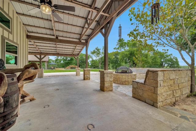 15184 Fm 2620, Bedias, TX 77831