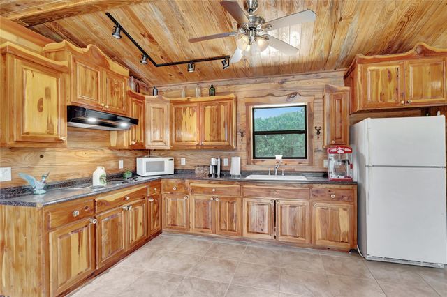 15184 Fm 2620, Bedias, TX 77831