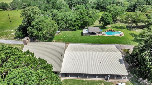 15184 Fm 2620, Bedias, TX 77831