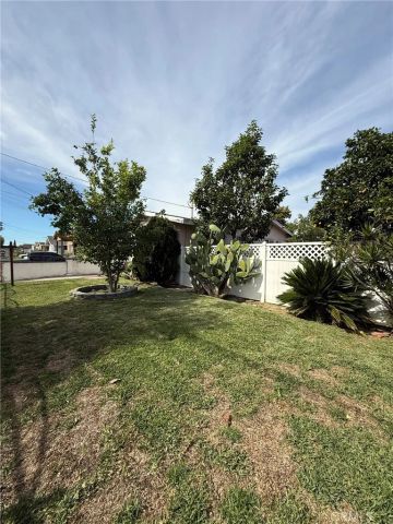 4081 Broadway, Huntington Park, CA 90255