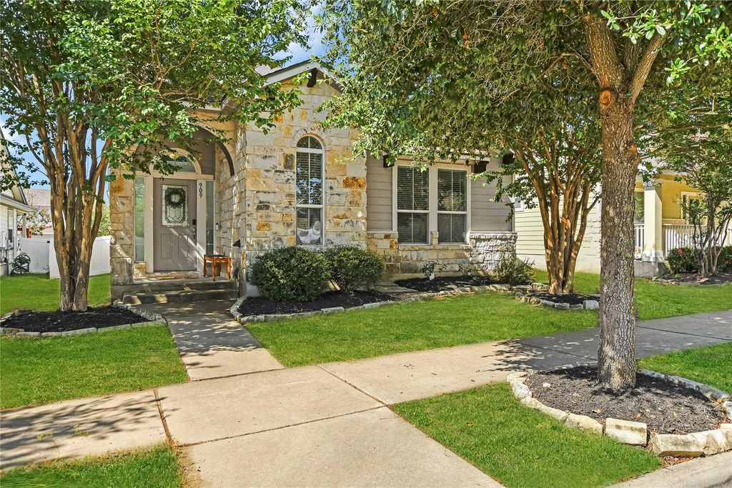 909 Niobrara River DR, Pflugerville, TX 78660