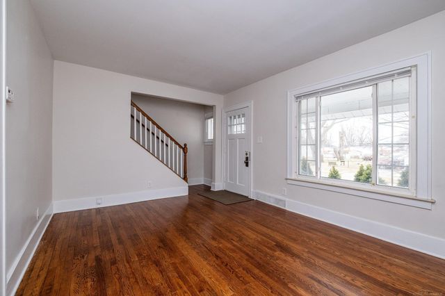 23725 Elmira Street, St Clair Shores, MI 48082