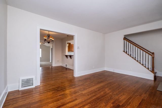 23725 Elmira Street, St Clair Shores, MI 48082