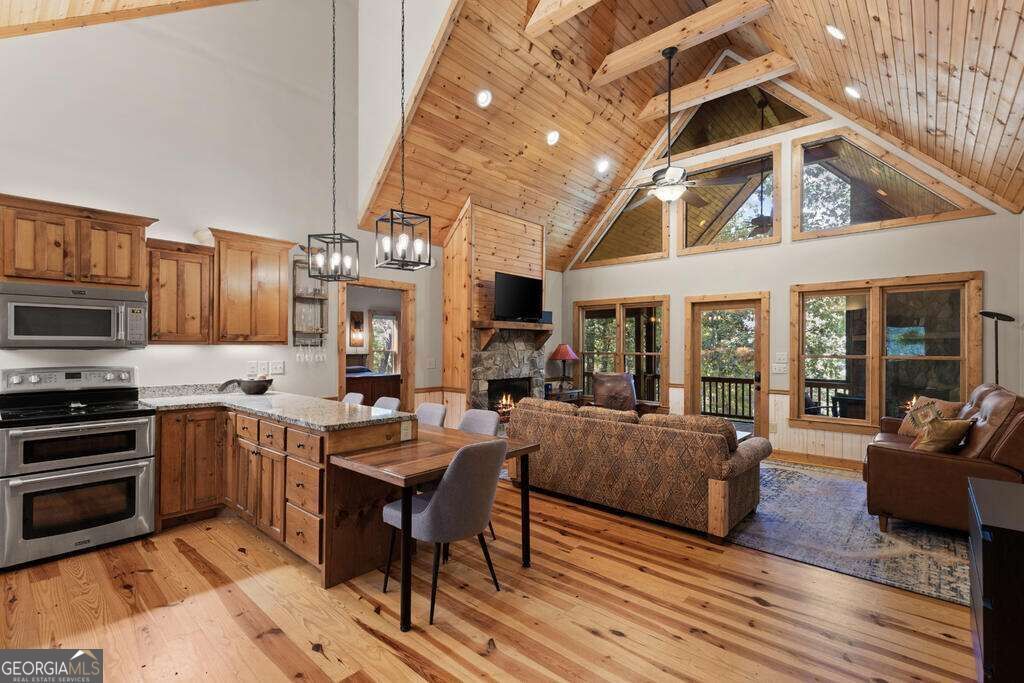 82 Queens Lane, Blue Ridge, GA 30513 — photo 5