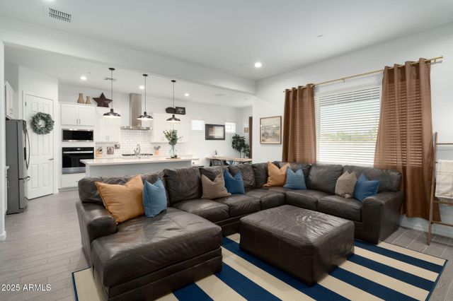 29353 N 135TH Drive, Peoria, AZ 85383