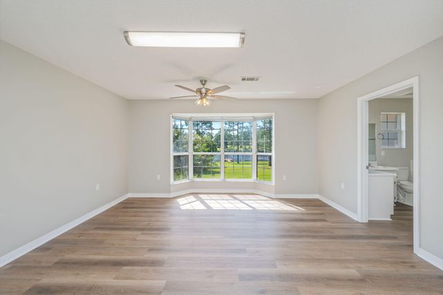 402 Ten Lake Drive, Defuniak Springs, FL 32433