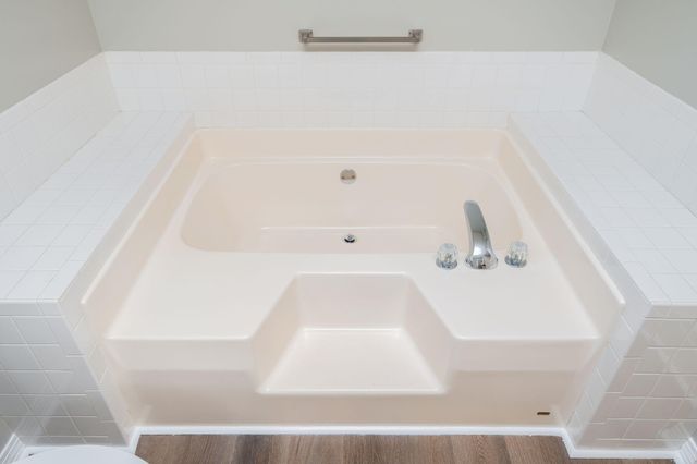 402 Ten Lake Drive, Defuniak Springs, FL 32433