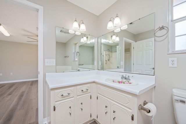 402 Ten Lake Drive, Defuniak Springs, FL 32433