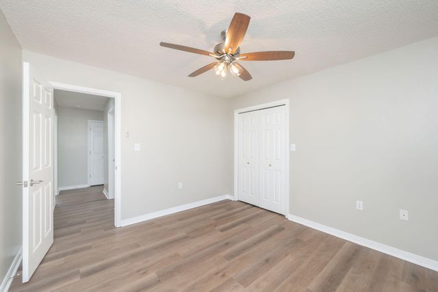 402 Ten Lake Drive, Defuniak Springs, FL 32433