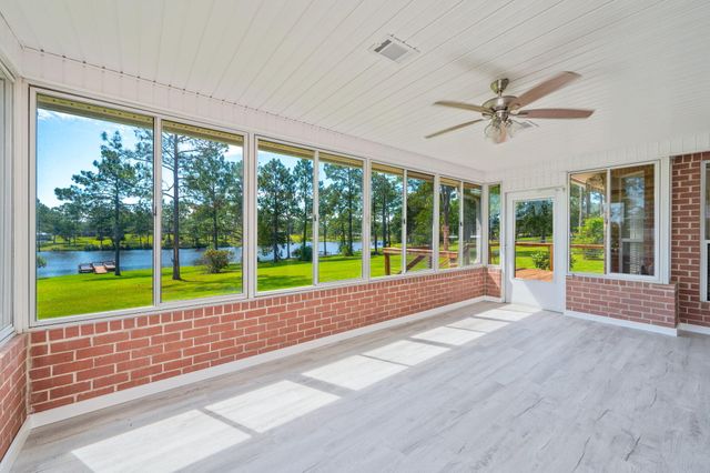 402 Ten Lake Drive, Defuniak Springs, FL 32433