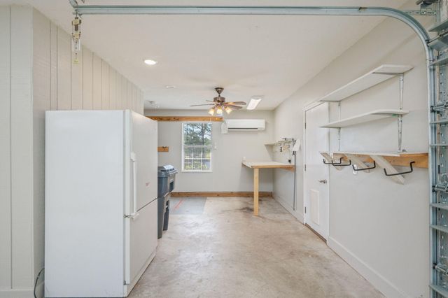 402 Ten Lake Drive, Defuniak Springs, FL 32433