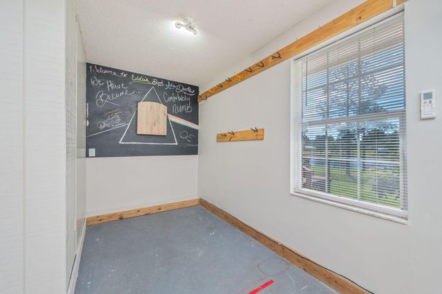 402 Ten Lake Drive, Defuniak Springs, FL 32433