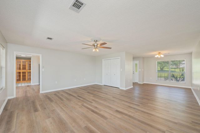 402 Ten Lake Drive, Defuniak Springs, FL 32433