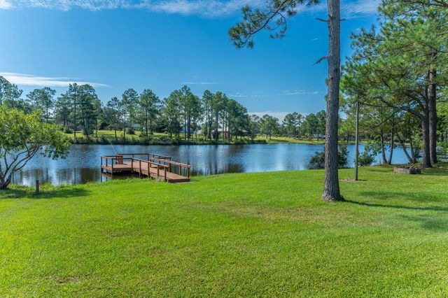 402 Ten Lake Drive, Defuniak Springs, FL 32433