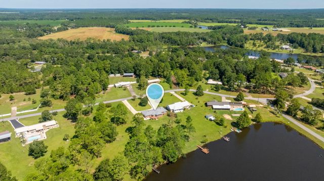 402 Ten Lake Drive, Defuniak Springs, FL 32433