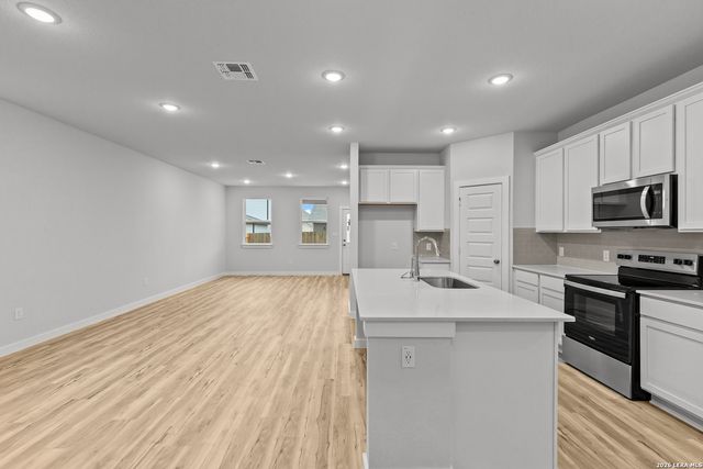 8424 Rocket View, San Antonio, TX 78263