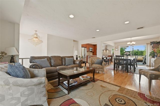 2998 Joyce Lane, Merrick, NY 11566