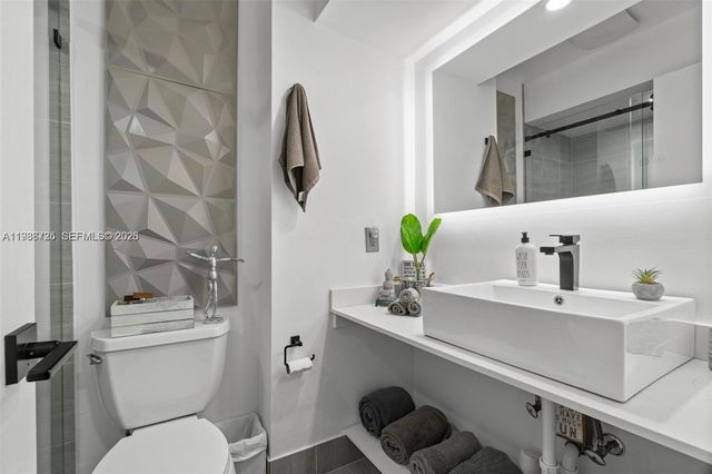 149 NW 70th St 101C, Boca Raton, FL 33487